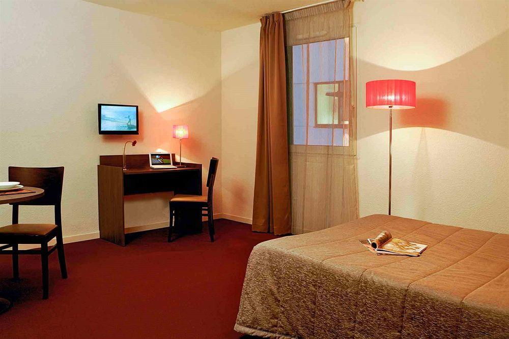Aparthotel Adagio Access Orleans Orléans Quarto foto