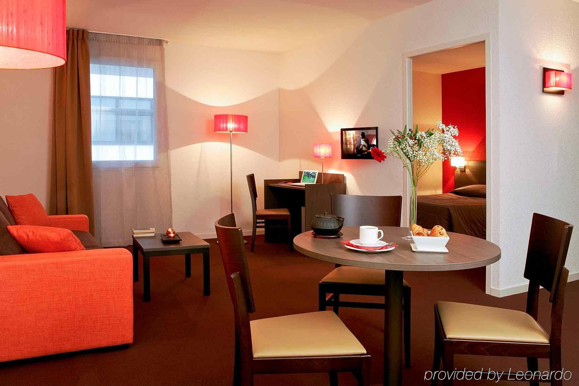 Aparthotel Adagio Access Orleans Orléans Quarto foto