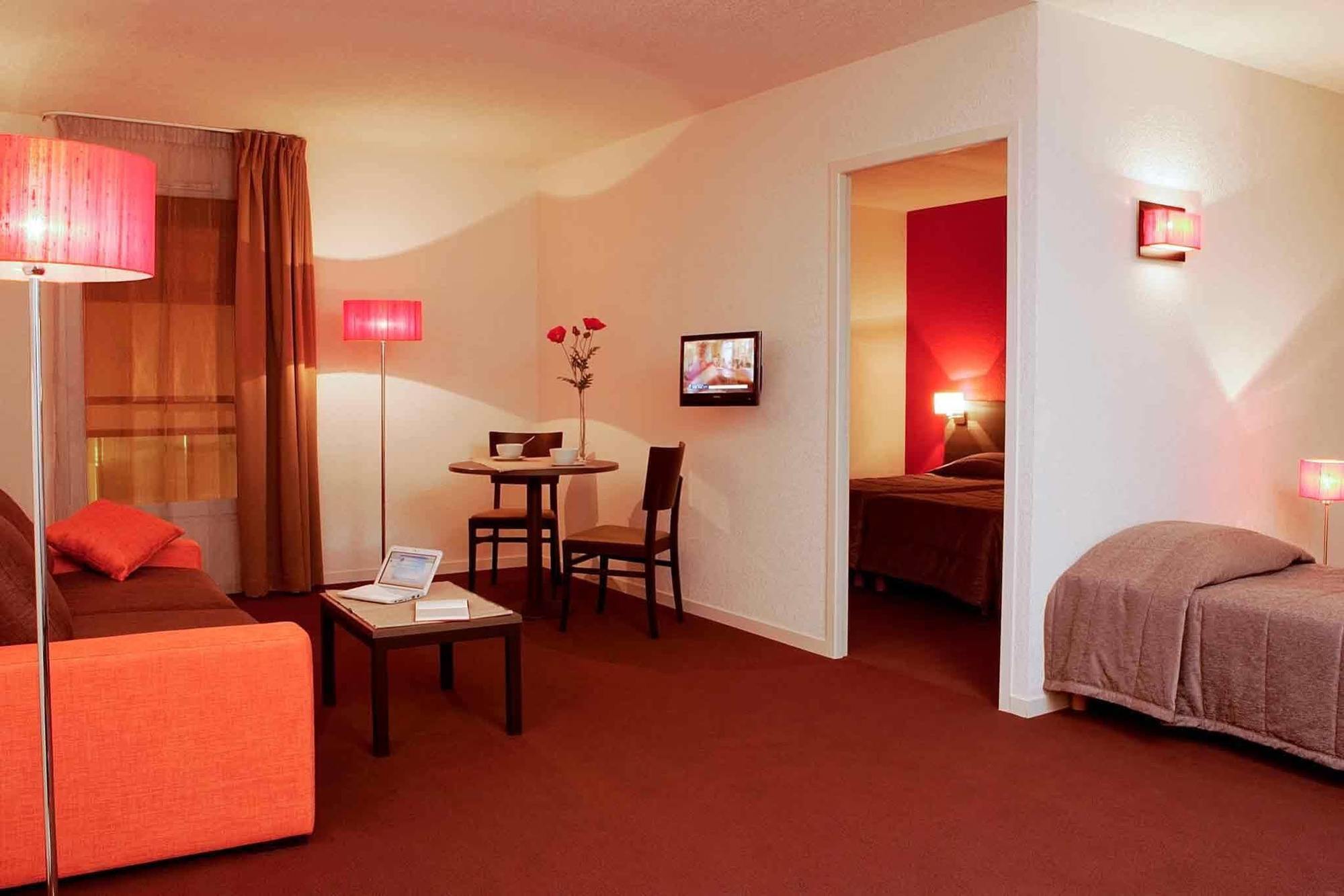 Aparthotel Adagio Access Orleans Orléans Quarto foto